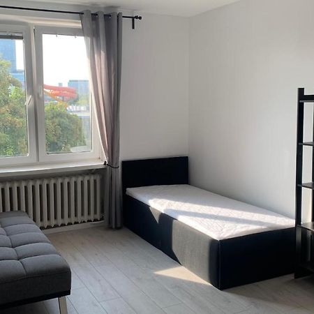 Beautiful Room - Newly Renovated, Aquapark Center Of Breslavia Esterno foto