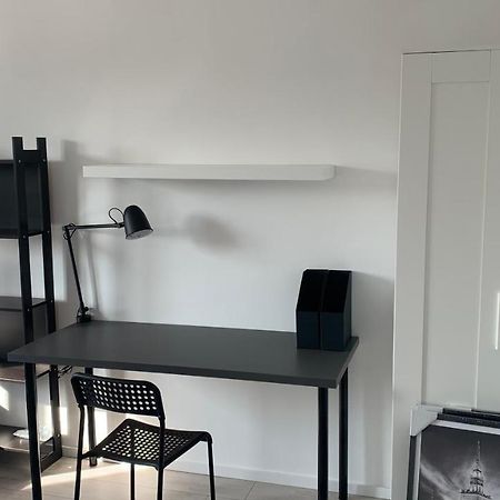 Beautiful Room - Newly Renovated, Aquapark Center Of Breslavia Esterno foto