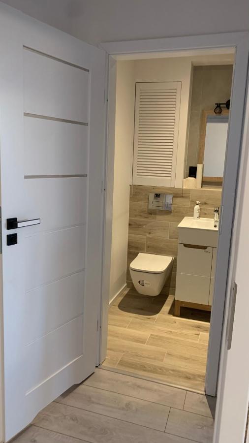 Beautiful Room - Newly Renovated, Aquapark Center Of Breslavia Esterno foto