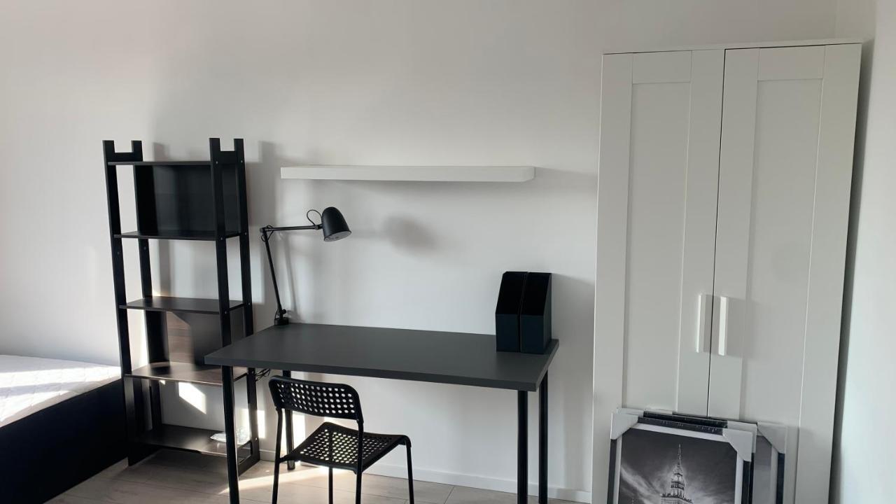 Beautiful Room - Newly Renovated, Aquapark Center Of Breslavia Esterno foto