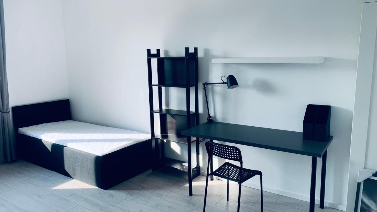 Beautiful Room - Newly Renovated, Aquapark Center Of Breslavia Esterno foto